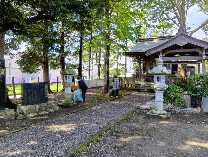 神社の掃除2